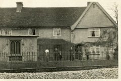 Tomb House, Station Road