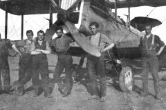 Harry Carr with DH4 aeroplane
