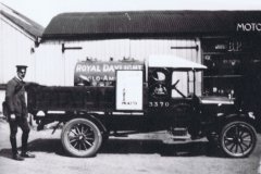 Anglo American Oil lorry, c.1926